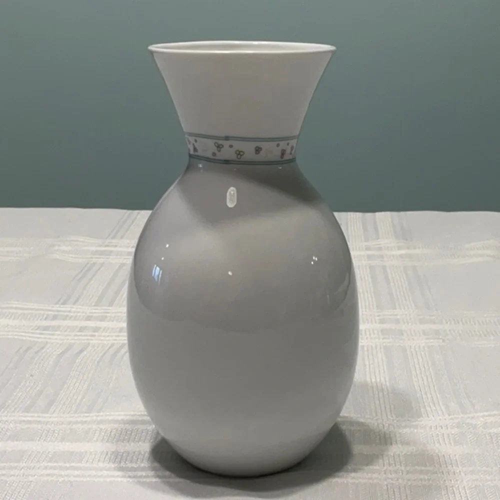 Precious Moments Porcelain Vase Vintage 1991